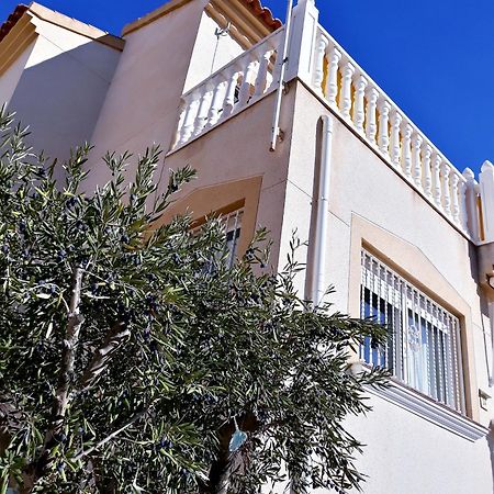 Fabulous Detached Large Villa 5 Bedrooms 3 Bathrooms Backing Onto Villamartin Golf Course Zewnętrze zdjęcie