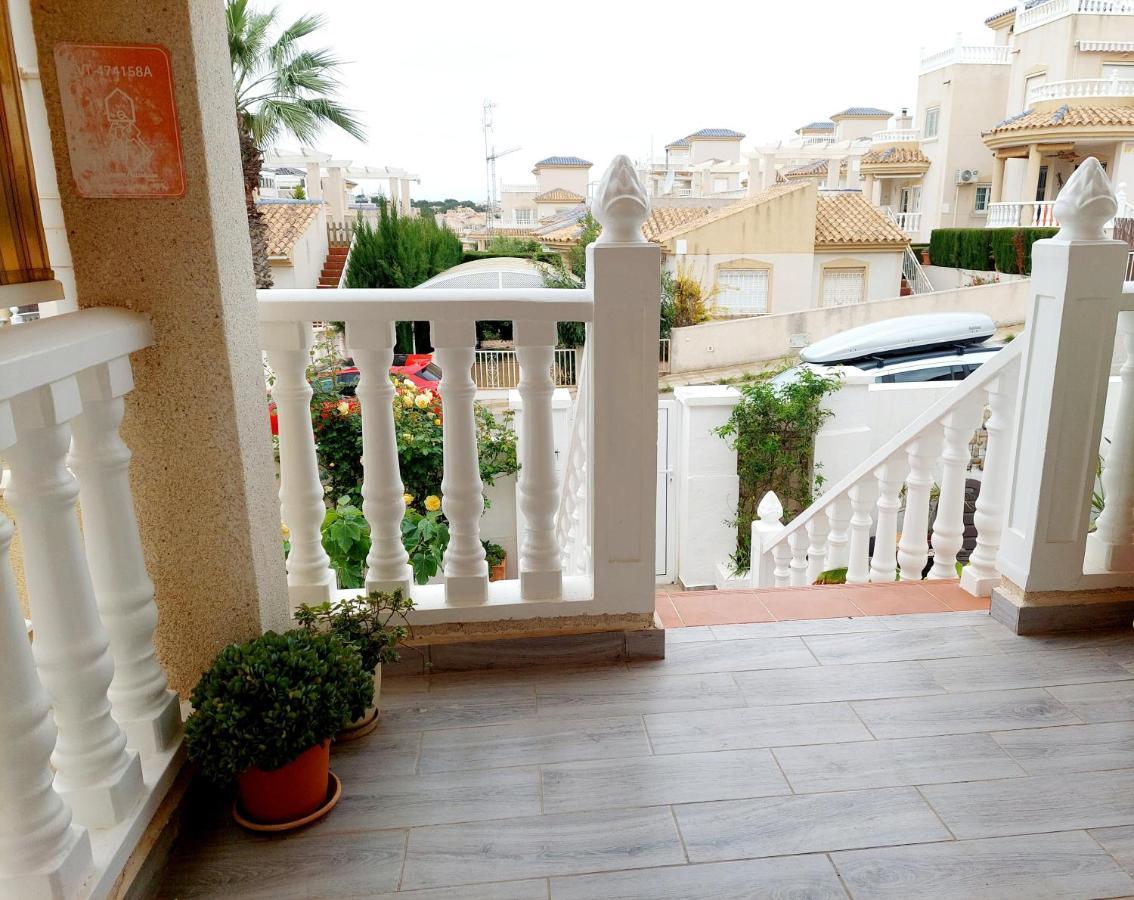 Fabulous Detached Large Villa 5 Bedrooms 3 Bathrooms Backing Onto Villamartin Golf Course Zewnętrze zdjęcie
