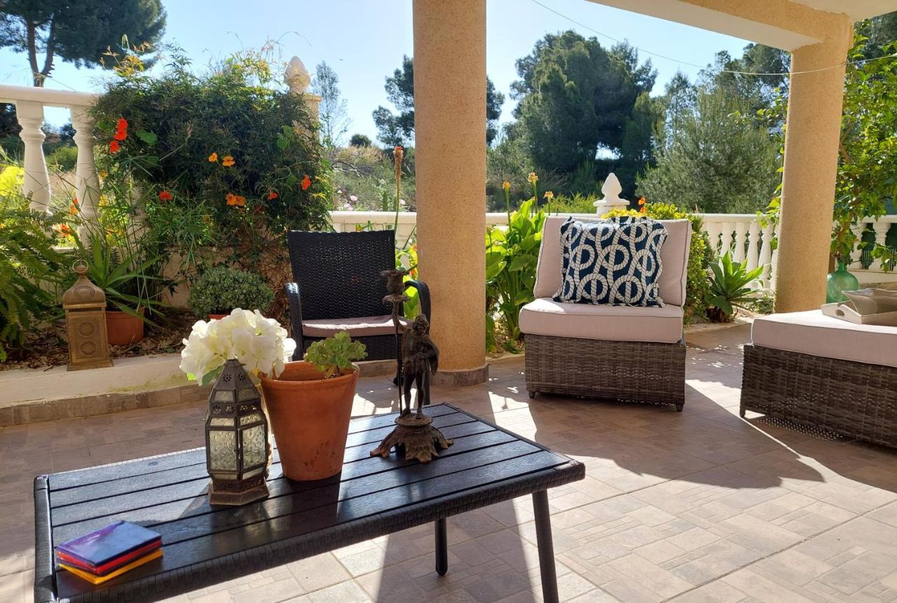 Fabulous Detached Large Villa 5 Bedrooms 3 Bathrooms Backing Onto Villamartin Golf Course Zewnętrze zdjęcie