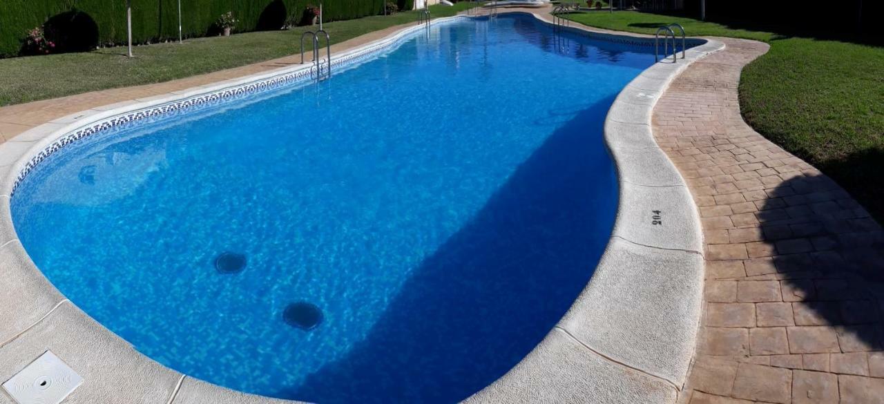 Fabulous Detached Large Villa 5 Bedrooms 3 Bathrooms Backing Onto Villamartin Golf Course Zewnętrze zdjęcie