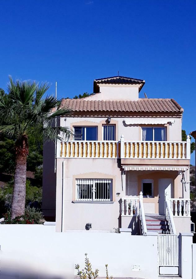 Fabulous Detached Large Villa 5 Bedrooms 3 Bathrooms Backing Onto Villamartin Golf Course Zewnętrze zdjęcie