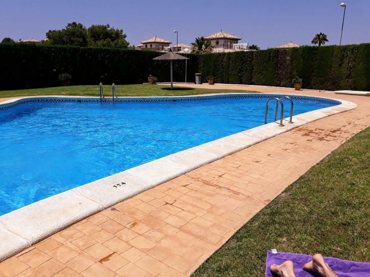 Fabulous Detached Large Villa 5 Bedrooms 3 Bathrooms Backing Onto Villamartin Golf Course Zewnętrze zdjęcie